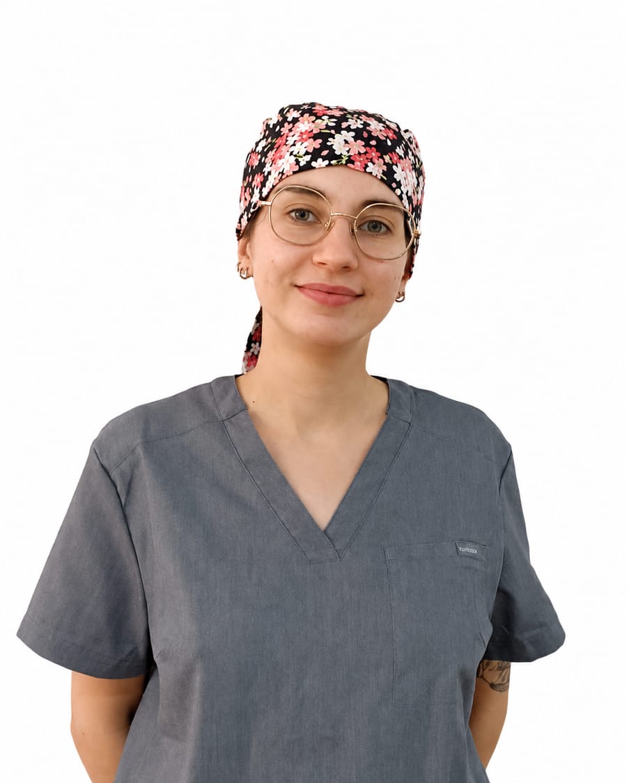 Maria Seminario, cirujana e implantóloga en Dentsana