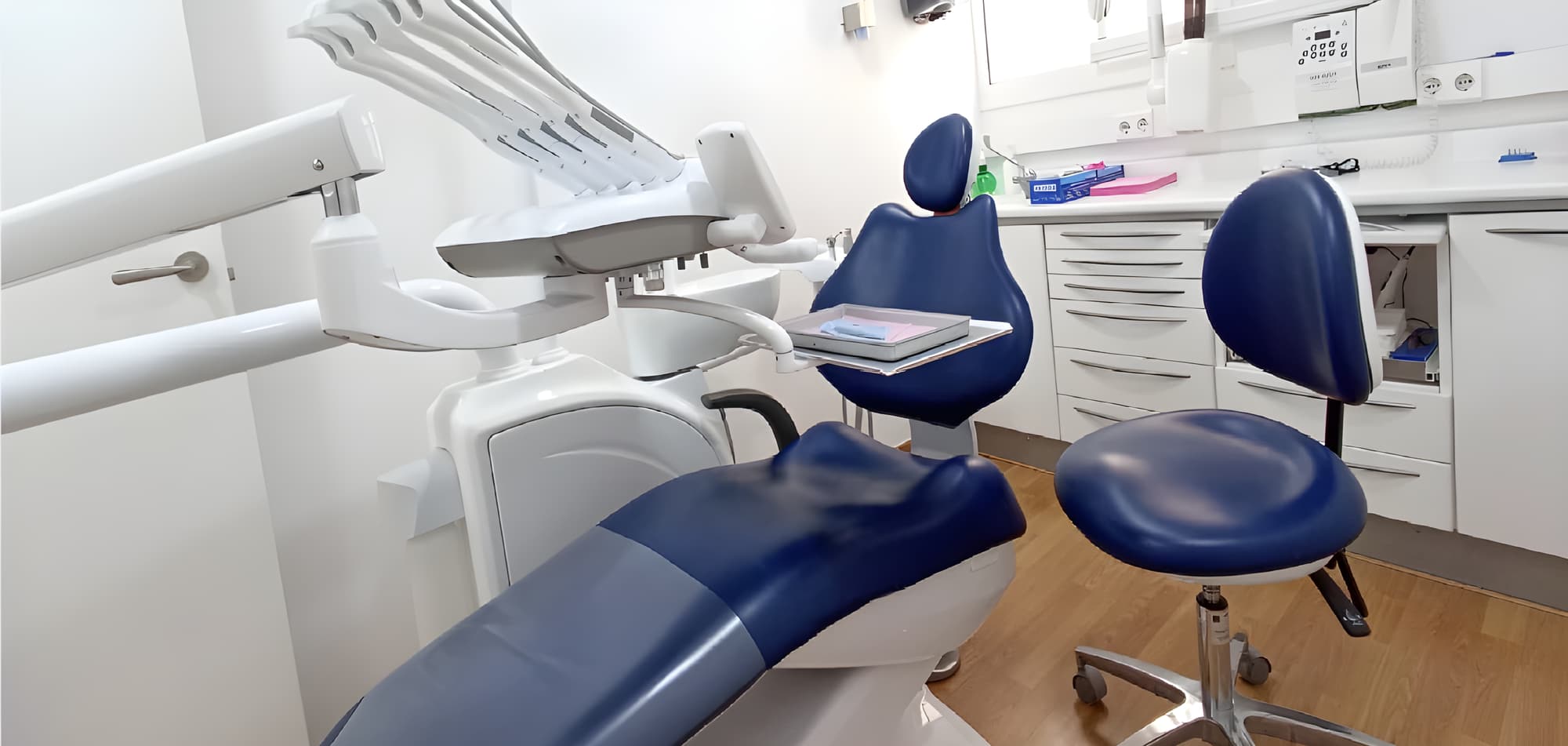 Sala de tratamiento de Clínica Dental Dentsana en Martorell